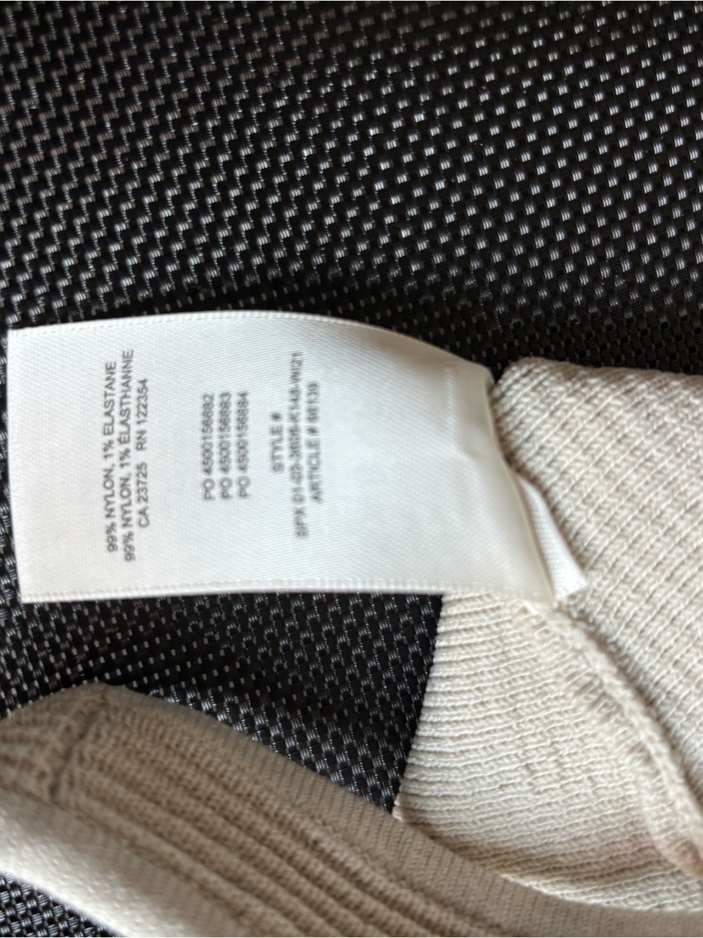 ARITZIA - Picture 7 of 7